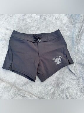 NWOT! Billabong Girls “Here Comes the Sun” Swim Board Shorts - Girls Size 6